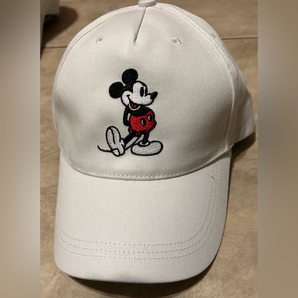 Walt Disney World Parks Mickey Mouse White Adjustable Hat Cap Unisex NWT